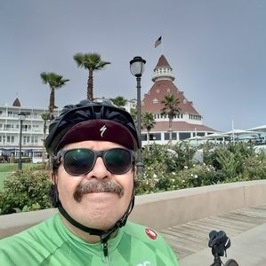 Meet your Posher, Felipe